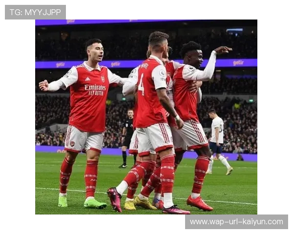 曼城以团队协作制造空间,禁区前压迫见效