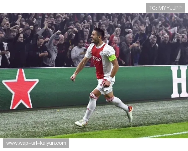 阿贾克斯再度展现Youth风格压迫：青春力场下的团队魔力