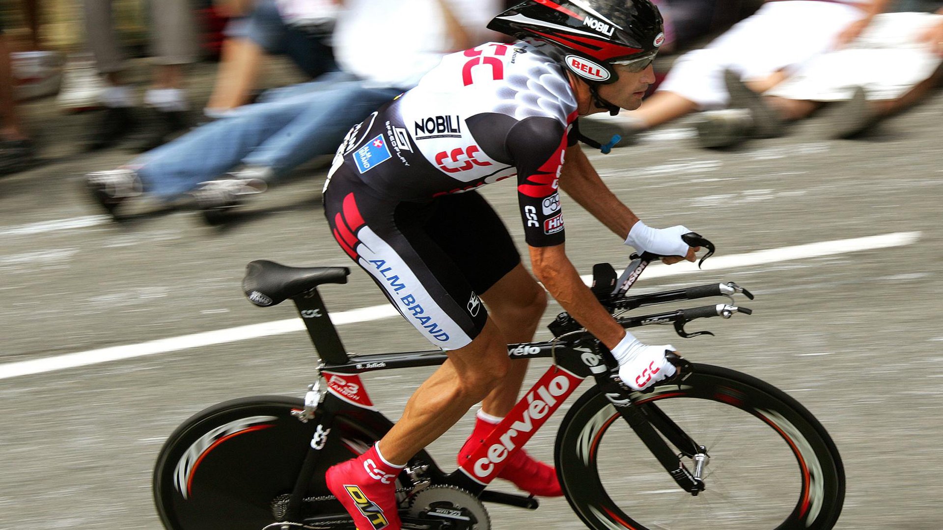 世界铁人三项系列赛阿布扎比站 中国混合接力队表现抢眼